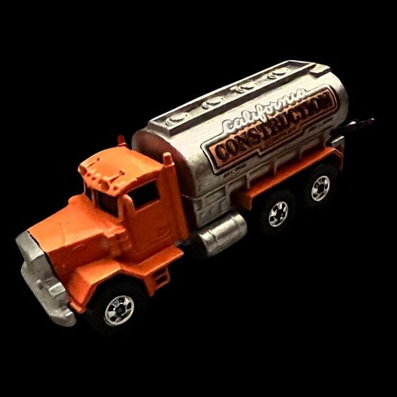 Vintage 1979 Hot Wheels Peterbilt California Construction Co Truck - Picture 5 of 5